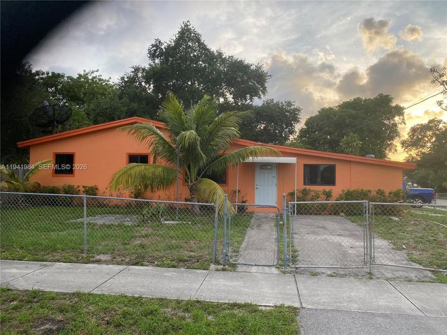 3300 SW 40th Ave, West Park, FL 33023