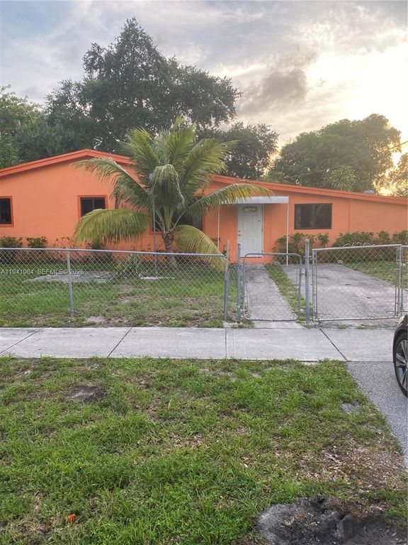 3300 SW 40th Ave, West Park, FL 33023