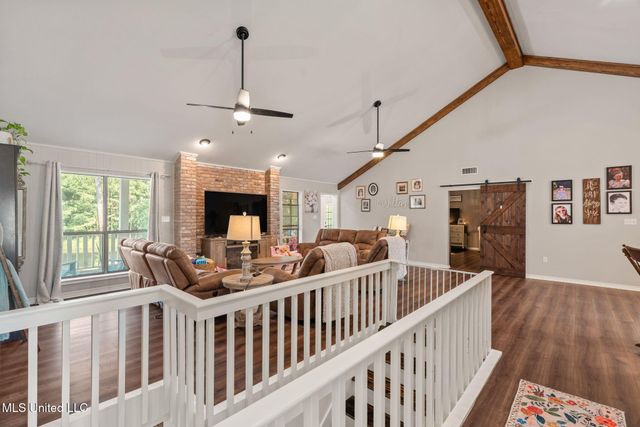 725 Hillcrest Loop, Petal, MS 39465