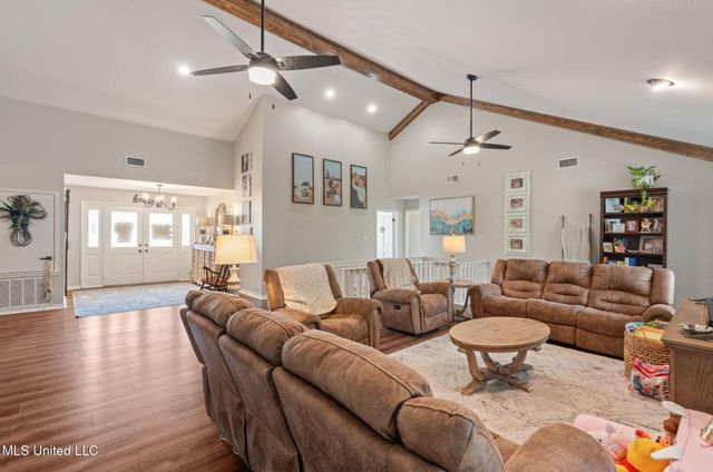 725 Hillcrest Loop, Petal, MS 39465