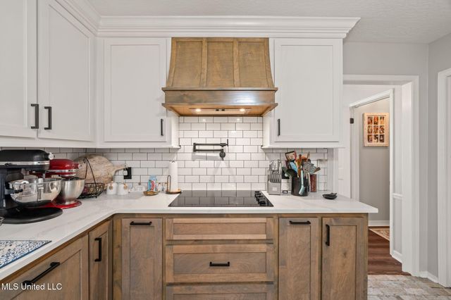 725 Hillcrest Loop, Petal, MS 39465