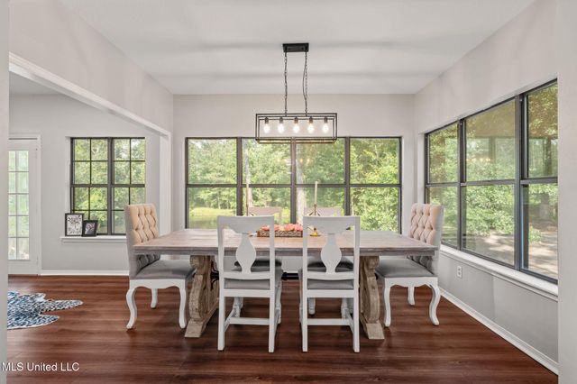 725 Hillcrest Loop, Petal, MS 39465