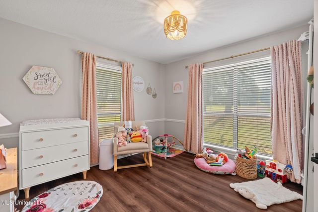 725 Hillcrest Loop, Petal, MS 39465