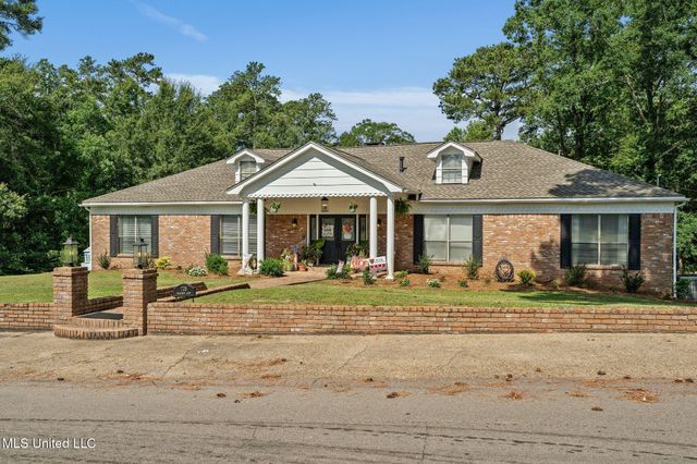 725 Hillcrest Loop, Petal, MS 39465