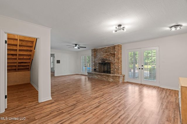 725 Hillcrest Loop, Petal, MS 39465