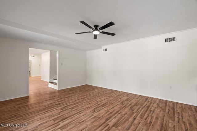 725 Hillcrest Loop, Petal, MS 39465