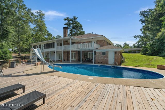 725 Hillcrest Loop, Petal, MS 39465