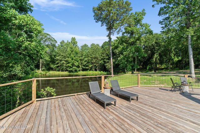 725 Hillcrest Loop, Petal, MS 39465