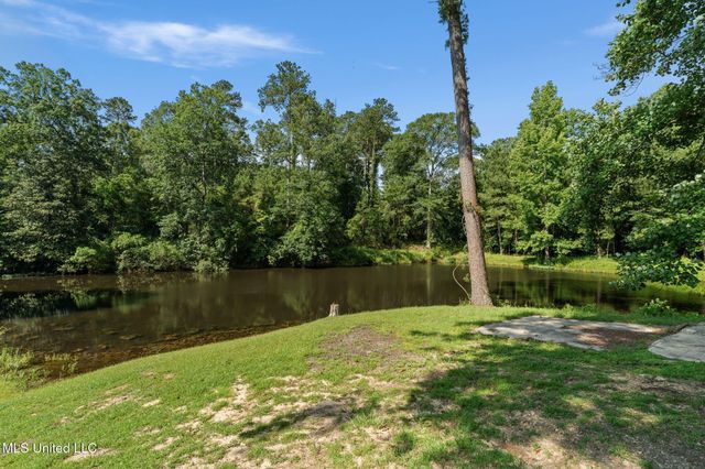 725 Hillcrest Loop, Petal, MS 39465