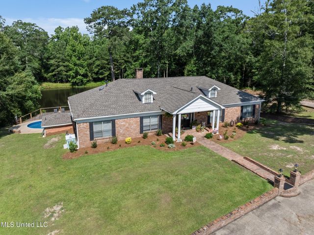 725 Hillcrest Loop, Petal, MS 39465