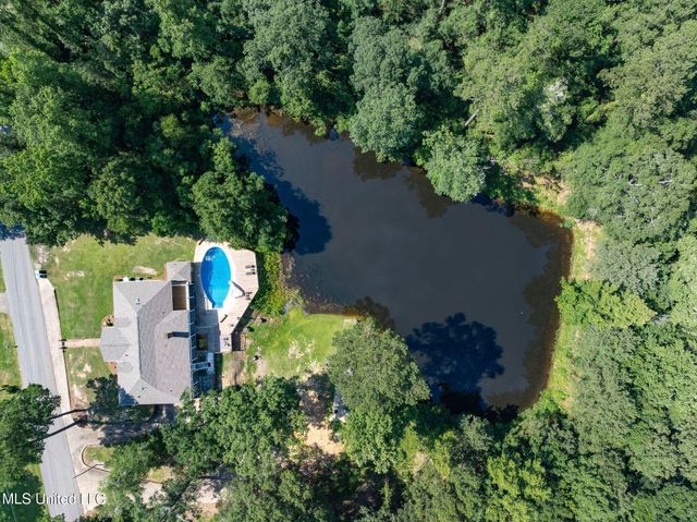 725 Hillcrest Loop, Petal, MS 39465