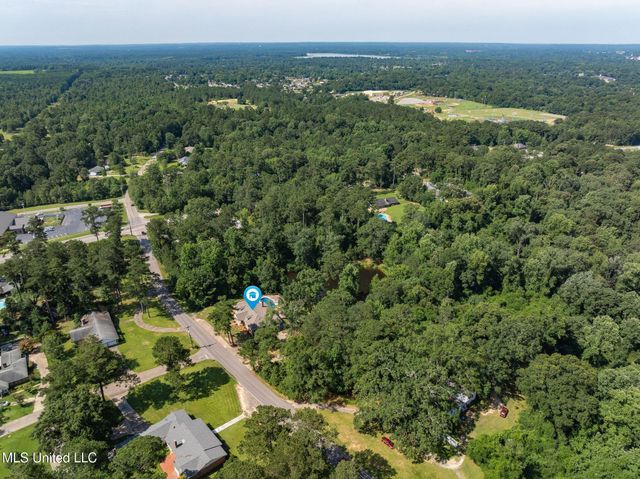 725 Hillcrest Loop, Petal, MS 39465