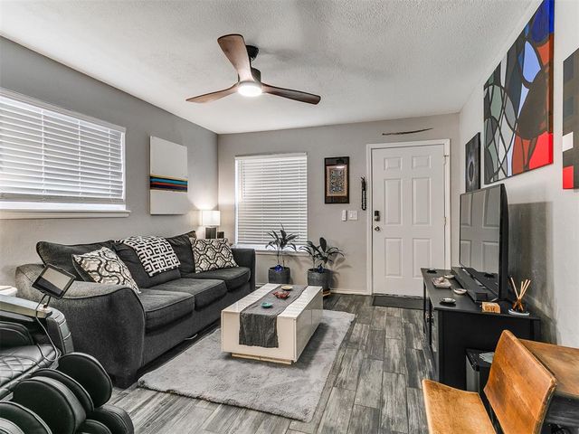 2908 N Peniel Avenue, Oklahoma City, OK 73127