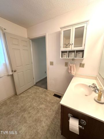 370 Jennings Lane, Greeneville, TN 37743