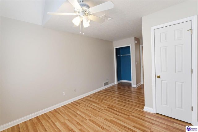 1516 Yorkshire Drive, Elizabethtown, KY 42701