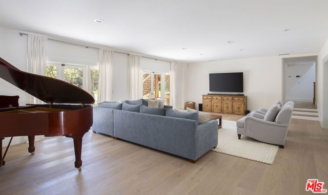 2815 E Valley Road, Montecito, CA 93108