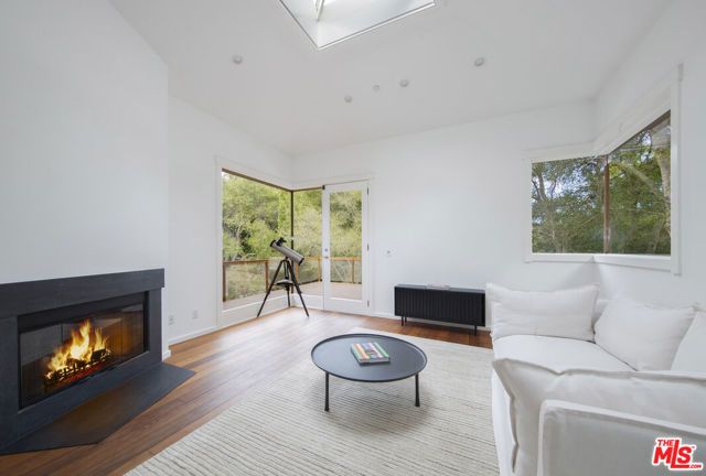 2815 E Valley Road, Montecito, CA 93108