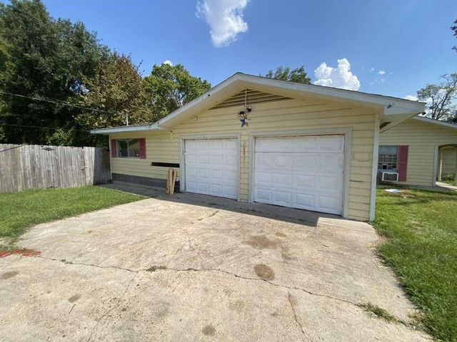 4220 Redwood Drive, Beaumont, TX 77703