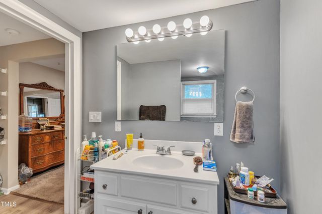 725 Colonial Drive, Raleigh, NC 27603
