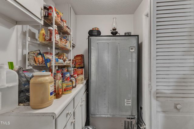 725 Colonial Drive, Raleigh, NC 27603