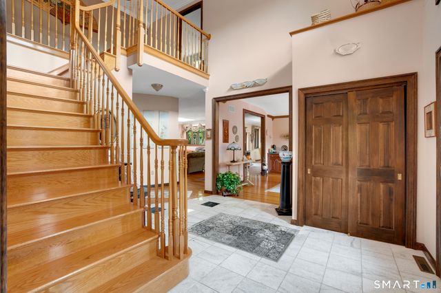 7 Regency Drive, North Haven, CT 06473