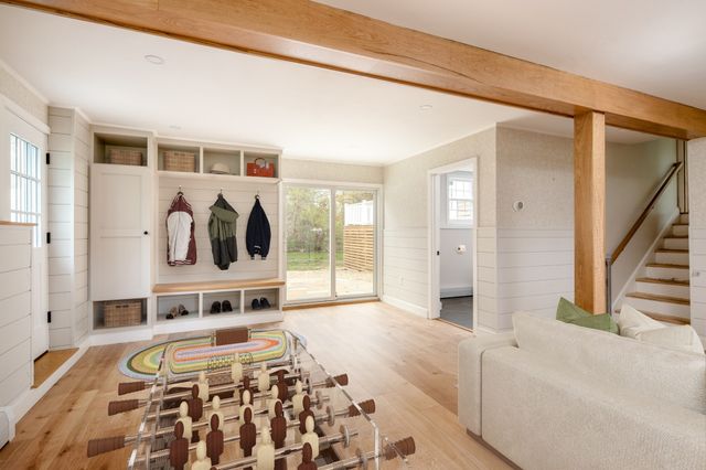 10 Knollwood Dr, Mattapoisett, MA 02739