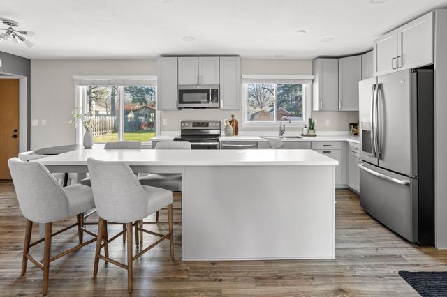 1708 3rd Street S, Moorhead, MN 56560