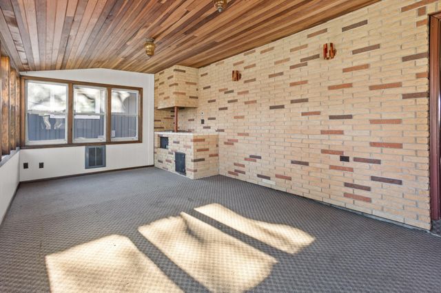 1708 3rd Street S, Moorhead, MN 56560