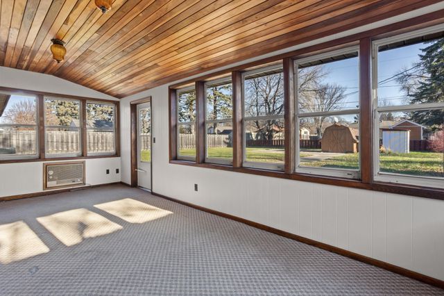 1708 3rd Street S, Moorhead, MN 56560