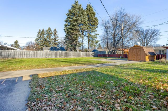 1708 3rd Street S, Moorhead, MN 56560