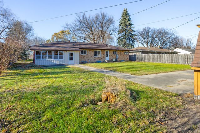 1708 3rd Street S, Moorhead, MN 56560