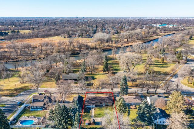 1708 3rd Street S, Moorhead, MN 56560