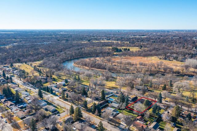 1708 3rd Street S, Moorhead, MN 56560