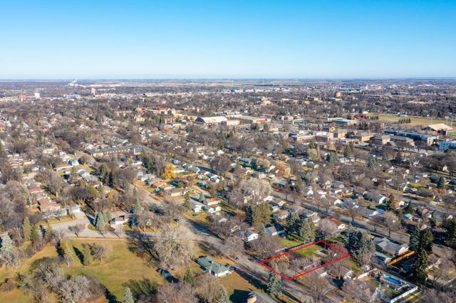 1708 3rd Street S, Moorhead, MN 56560