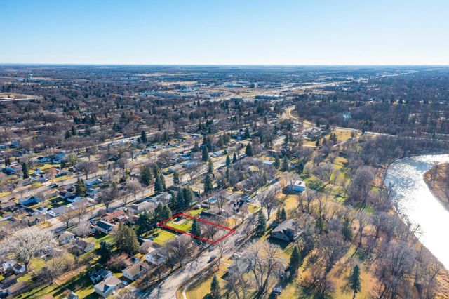 1708 3rd Street S, Moorhead, MN 56560