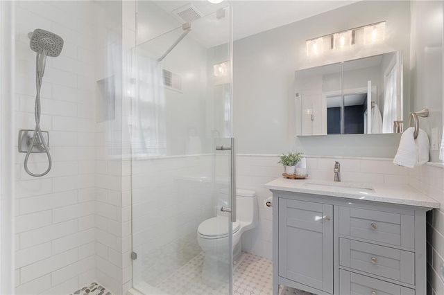 131 Seneca Lane, Lake Winnebago, MO 64034