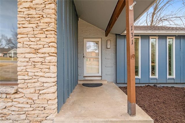 131 Seneca Lane, Lake Winnebago, MO 64034