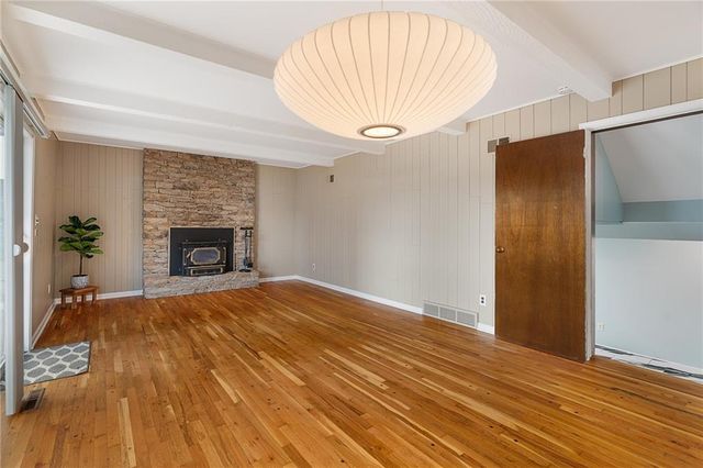 131 Seneca Lane, Lake Winnebago, MO 64034