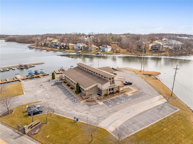 131 Seneca Lane, Lake Winnebago, MO 64034