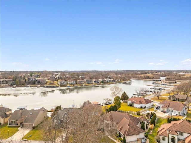 131 Seneca Lane, Lake Winnebago, MO 64034