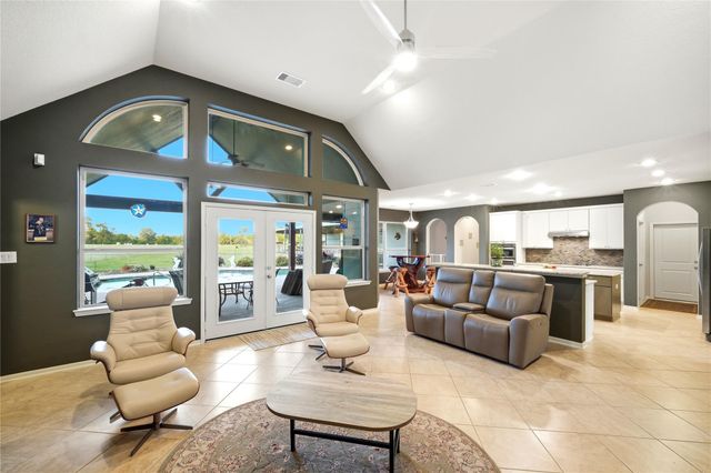 12416 County Road 201, Plantersville, TX 77363