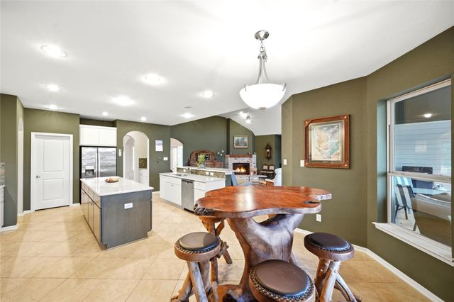 12416 County Road 201, Plantersville, TX 77363