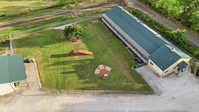 12416 County Road 201, Plantersville, TX 77363