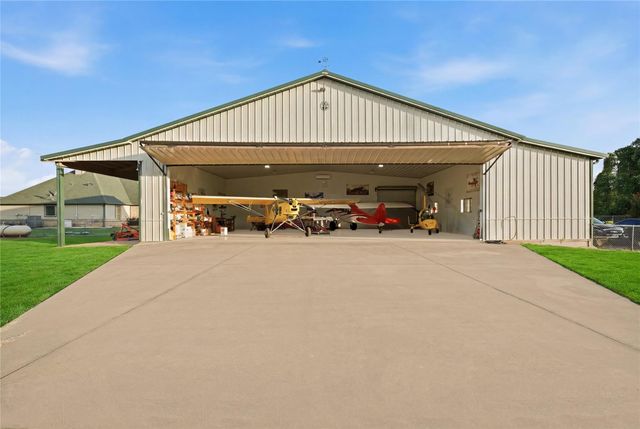 12416 County Road 201, Plantersville, TX 77363