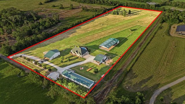 12416 County Road 201, Plantersville, TX 77363