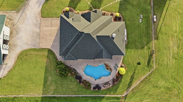 12416 County Road 201, Plantersville, TX 77363