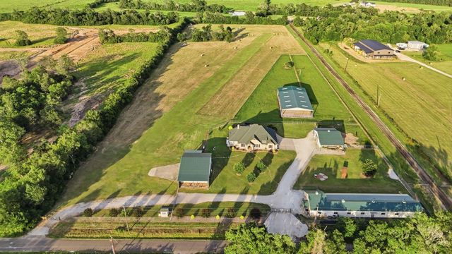 12416 County Road 201, Plantersville, TX 77363
