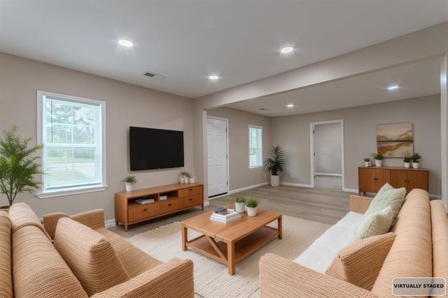 635 Harbert Dr, Savannah, TN 38372