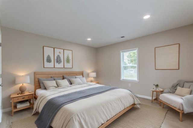 635 Harbert Dr, Savannah, TN 38372