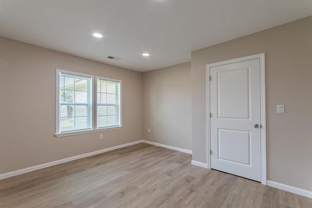 635 Harbert Dr, Savannah, TN 38372